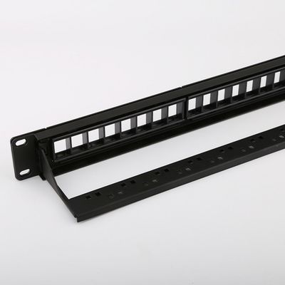 1RU 네트워크 플러그반 C5e 빈 프레임 24 공항 플러그반은 짐을 내렸습니다